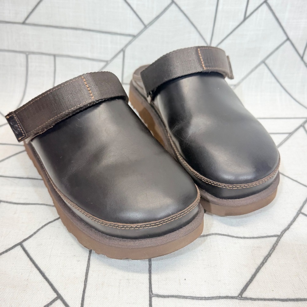 UGG GoldenGlow Clogs 11 Brown Leather Adjustable Strap Platform Mules 1167536